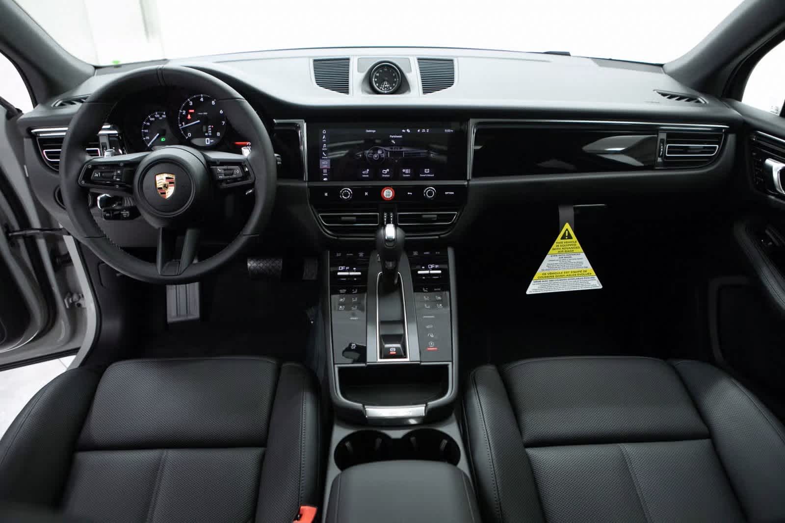 Thumbnail: 2025 Porsche Macan - 13