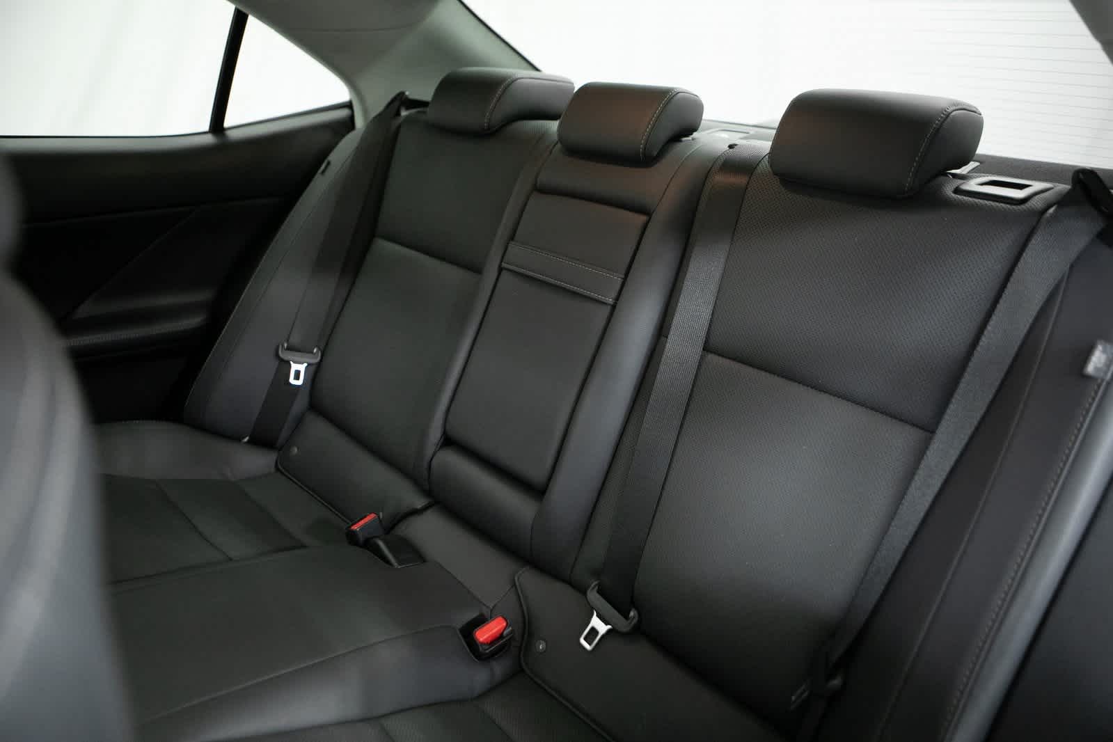 Thumbnail: 2019 Lexus IS - 27