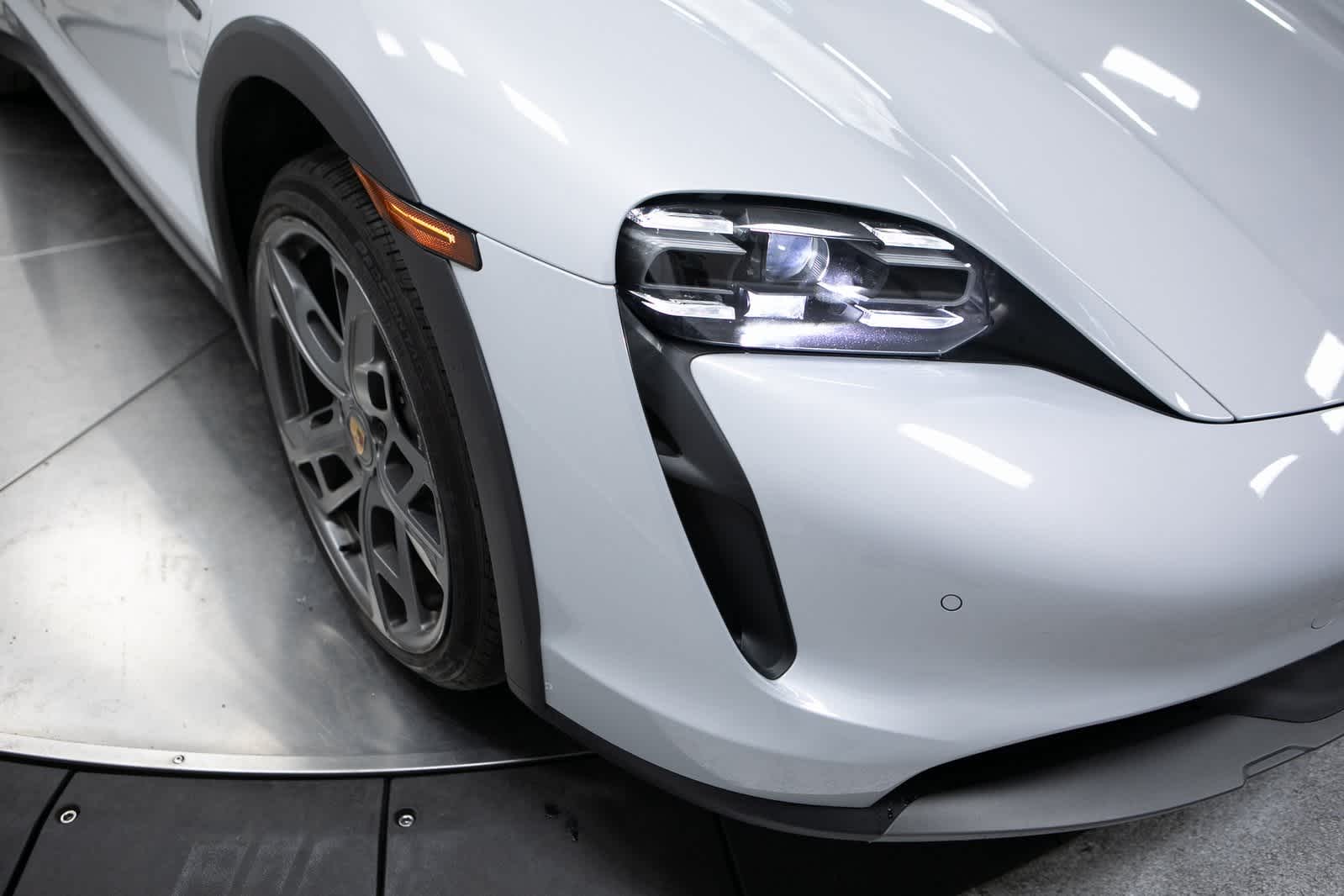 Thumbnail: 2024 Porsche Taycan - 12