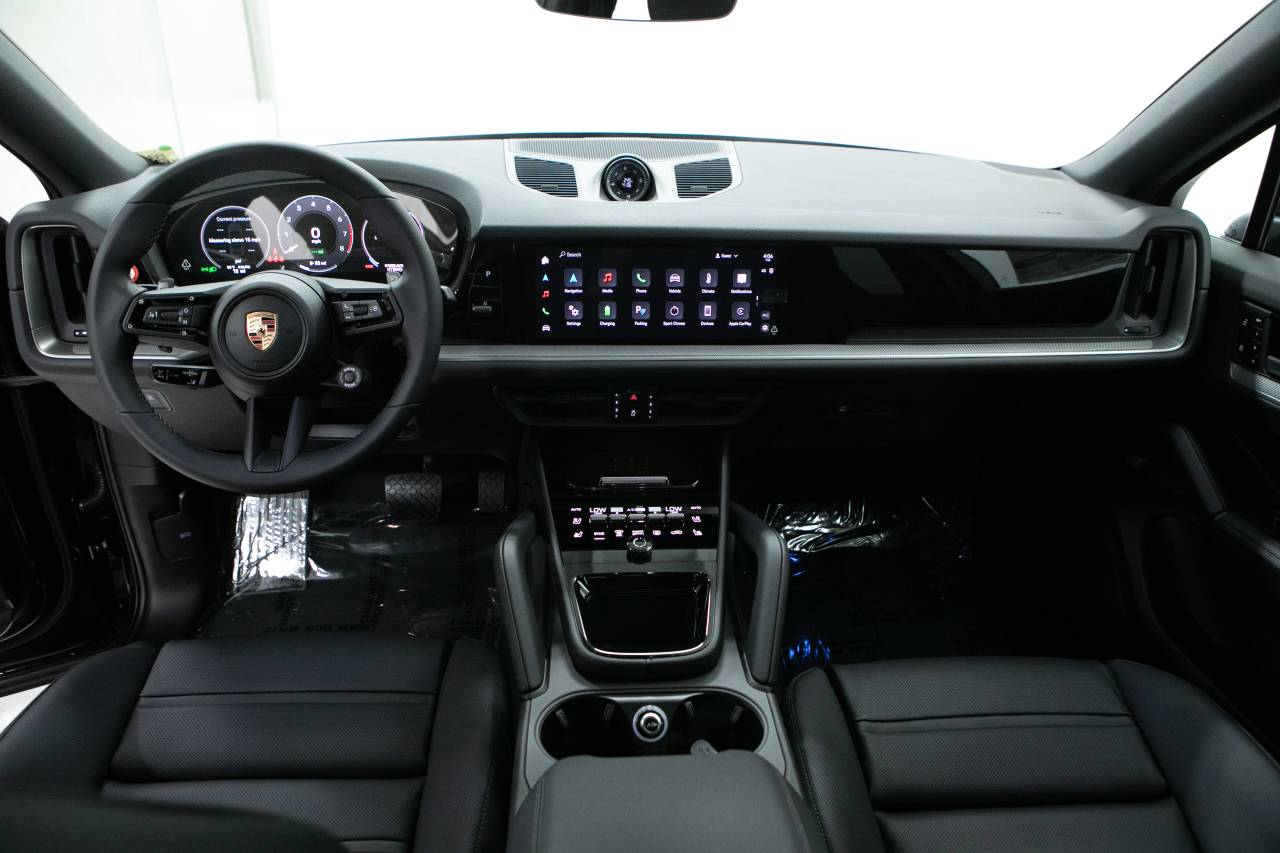 Thumbnail: 2025 Porsche Cayenne - 9