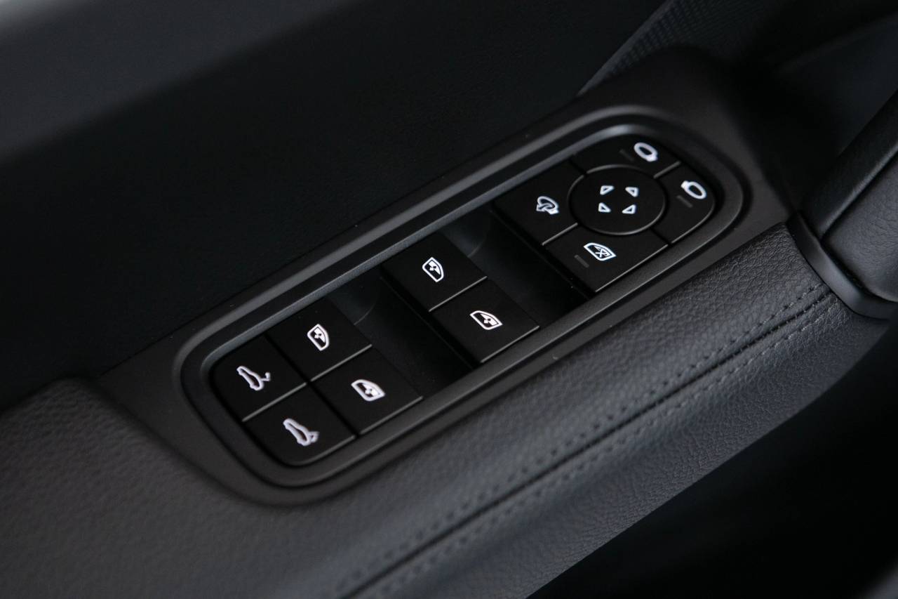 Thumbnail: 2026 Porsche  - 25