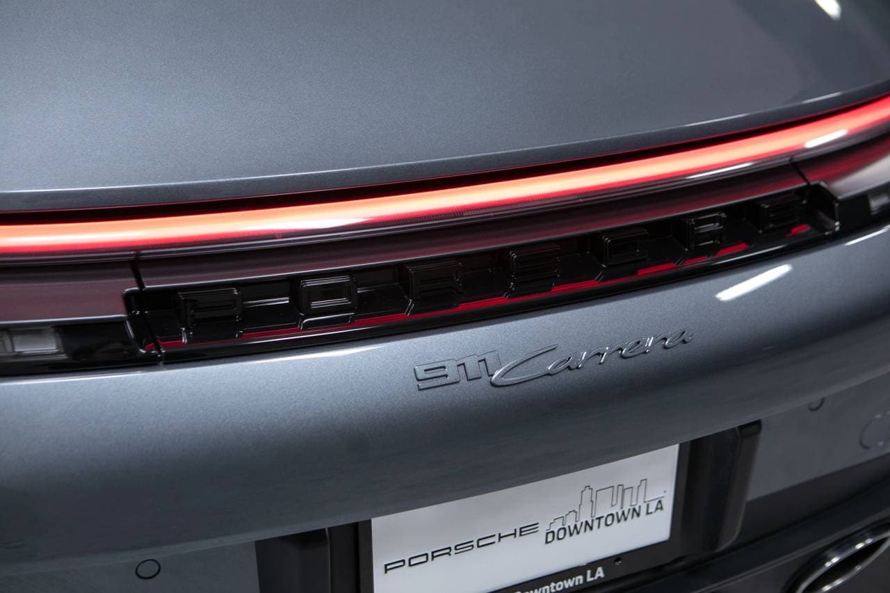 Thumbnail: 2026 Porsche 911 - 16