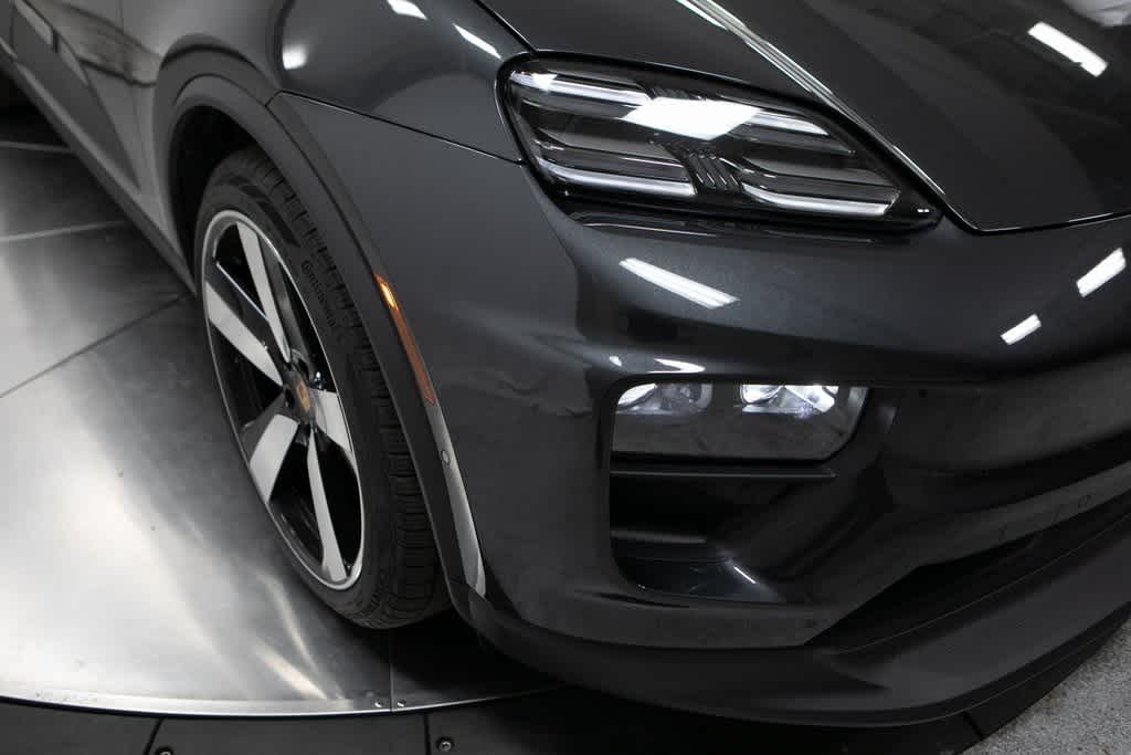 Thumbnail: 2025 Porsche Macan - 12