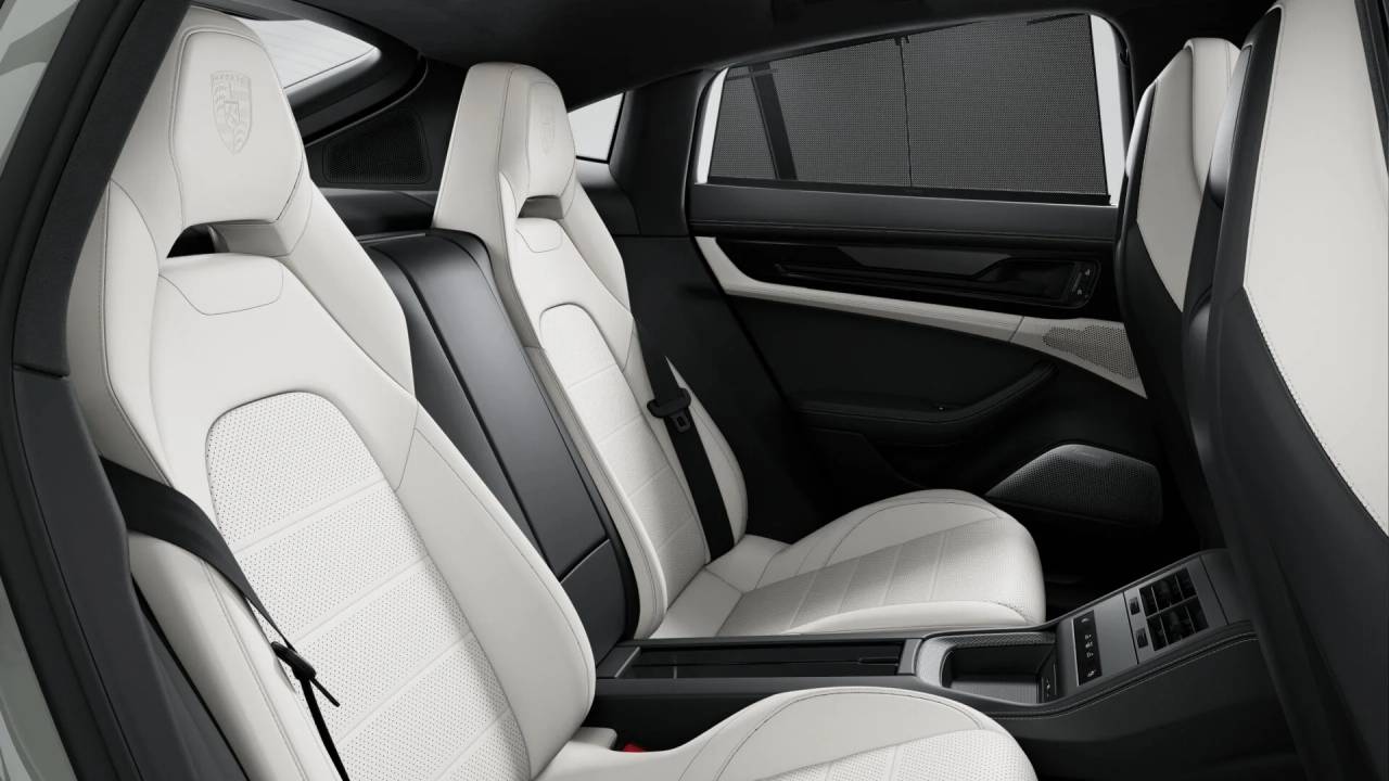 Thumbnail: 2026 Porsche Panamera - 10