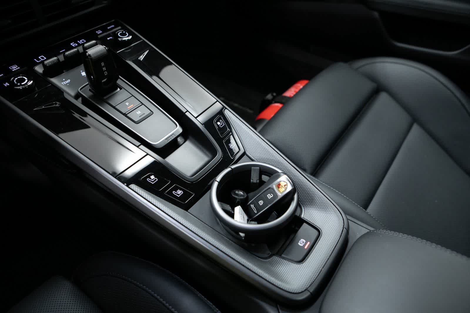 Thumbnail: 2025 Porsche 911 - 24