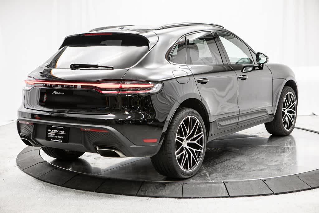 Thumbnail: 2024 Porsche Macan - 5