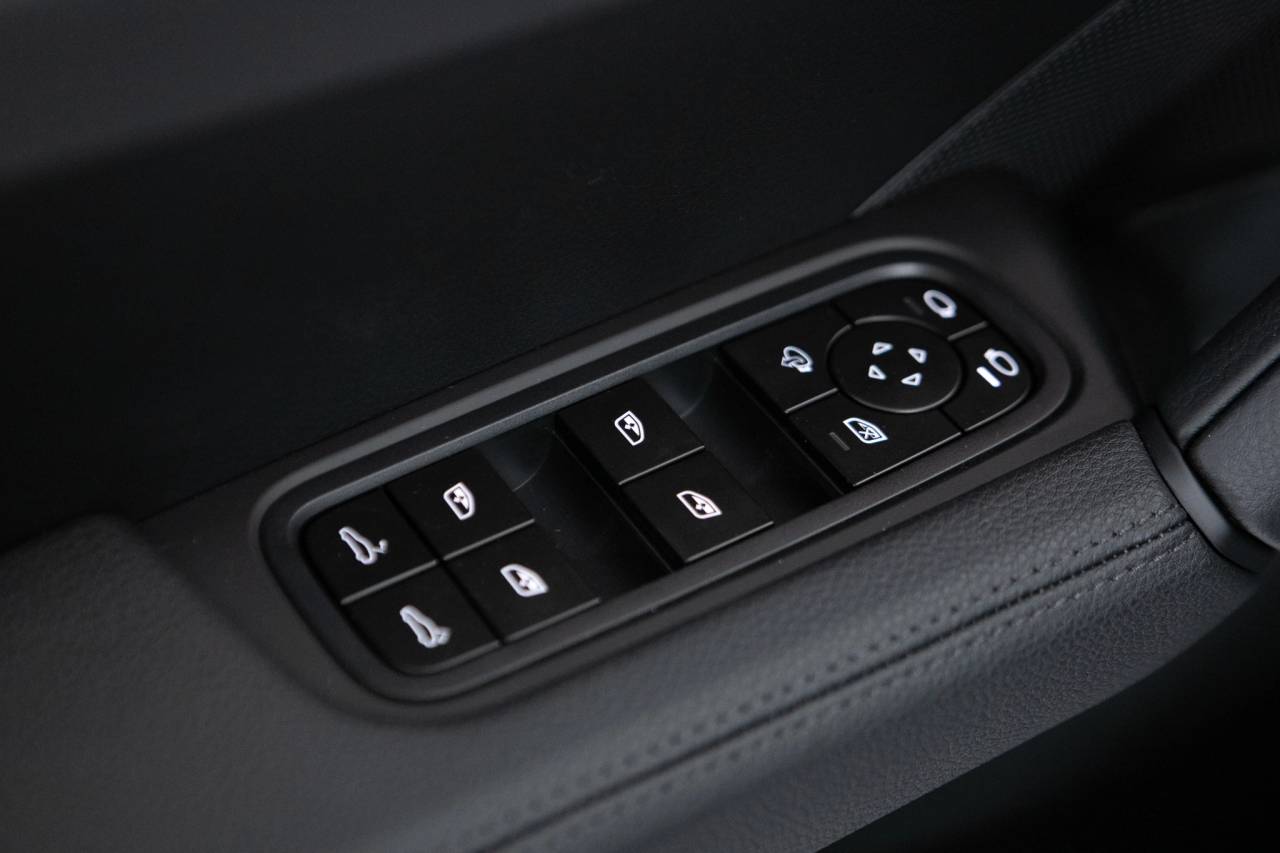 Thumbnail: 2026 Porsche  - 26