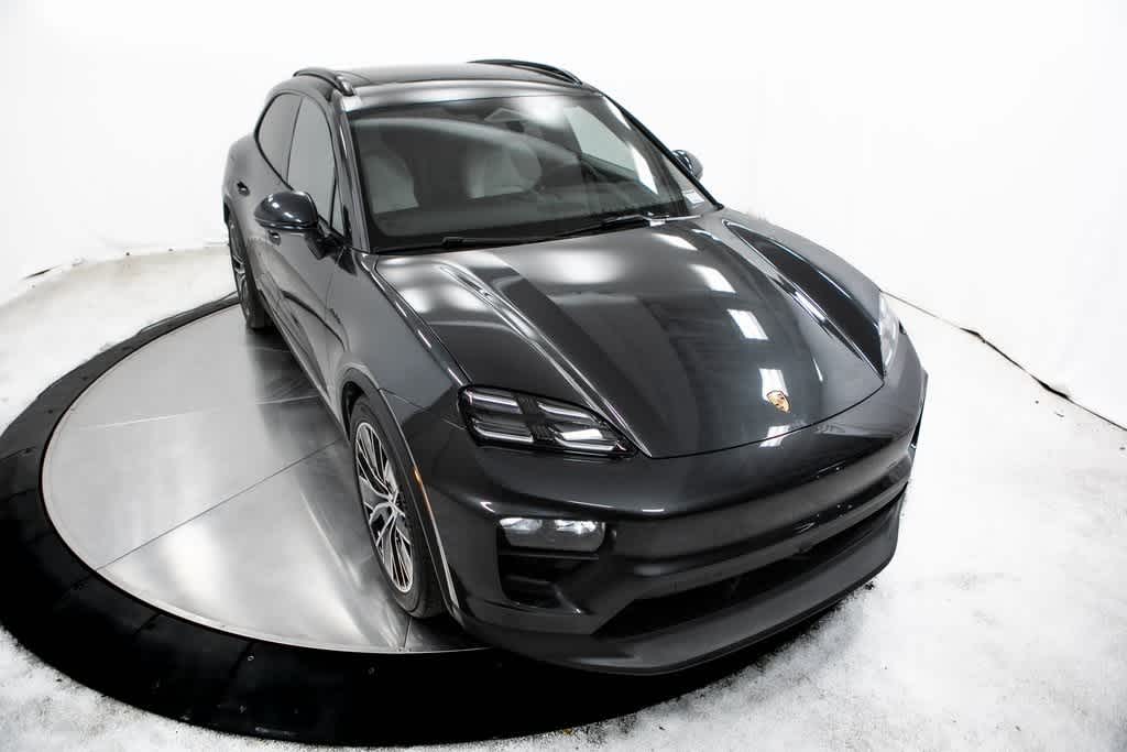 Thumbnail: 2025 Porsche Macan - 40
