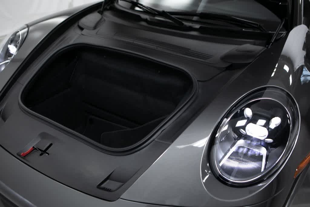 Thumbnail: 2024 Porsche 911 - 16