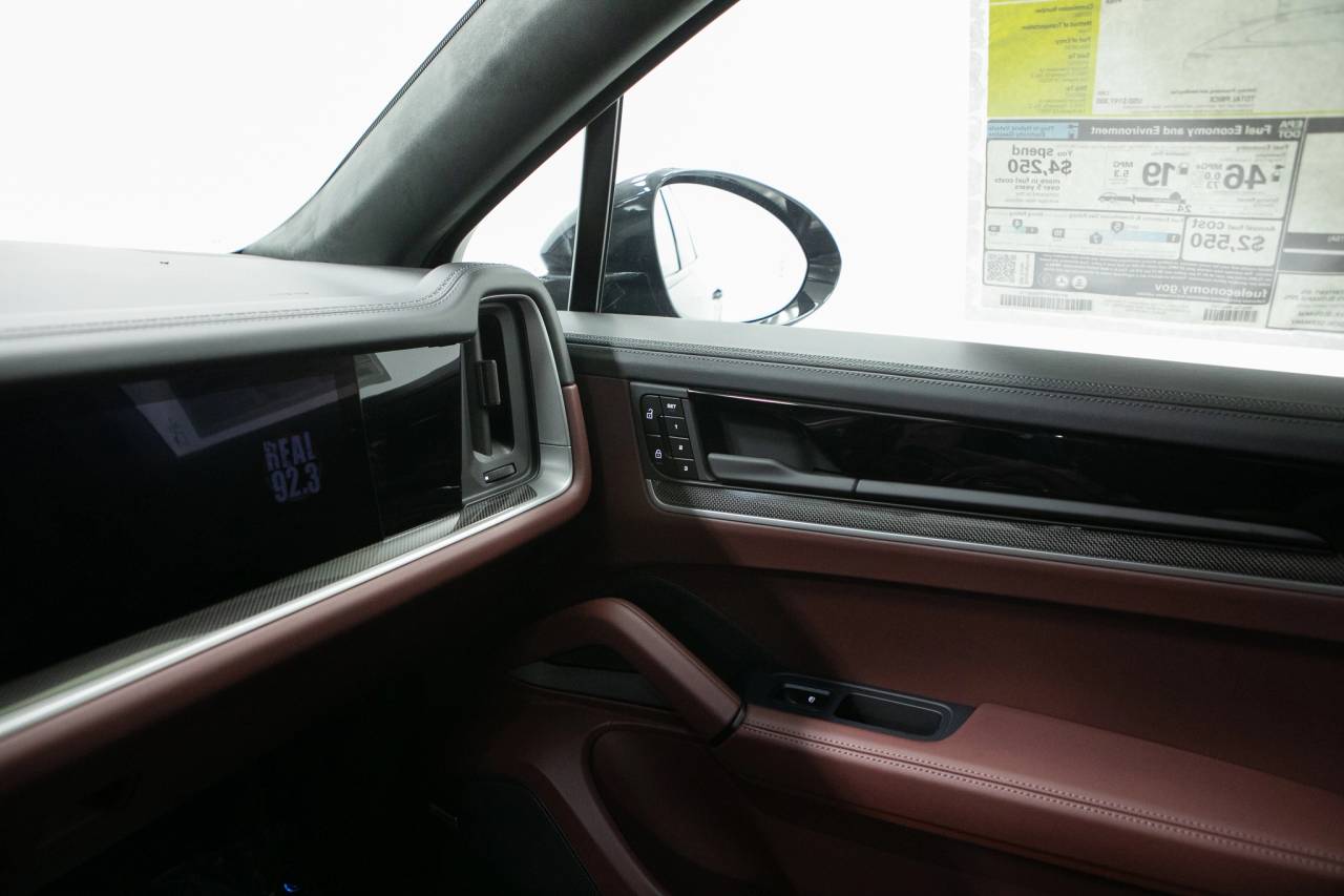 Thumbnail: 2026 Porsche  - 32