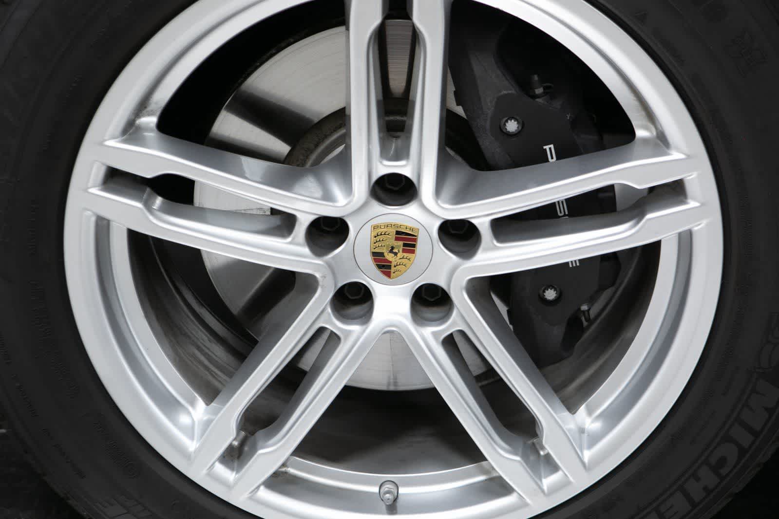 Thumbnail: 2023 Porsche Macan - 11