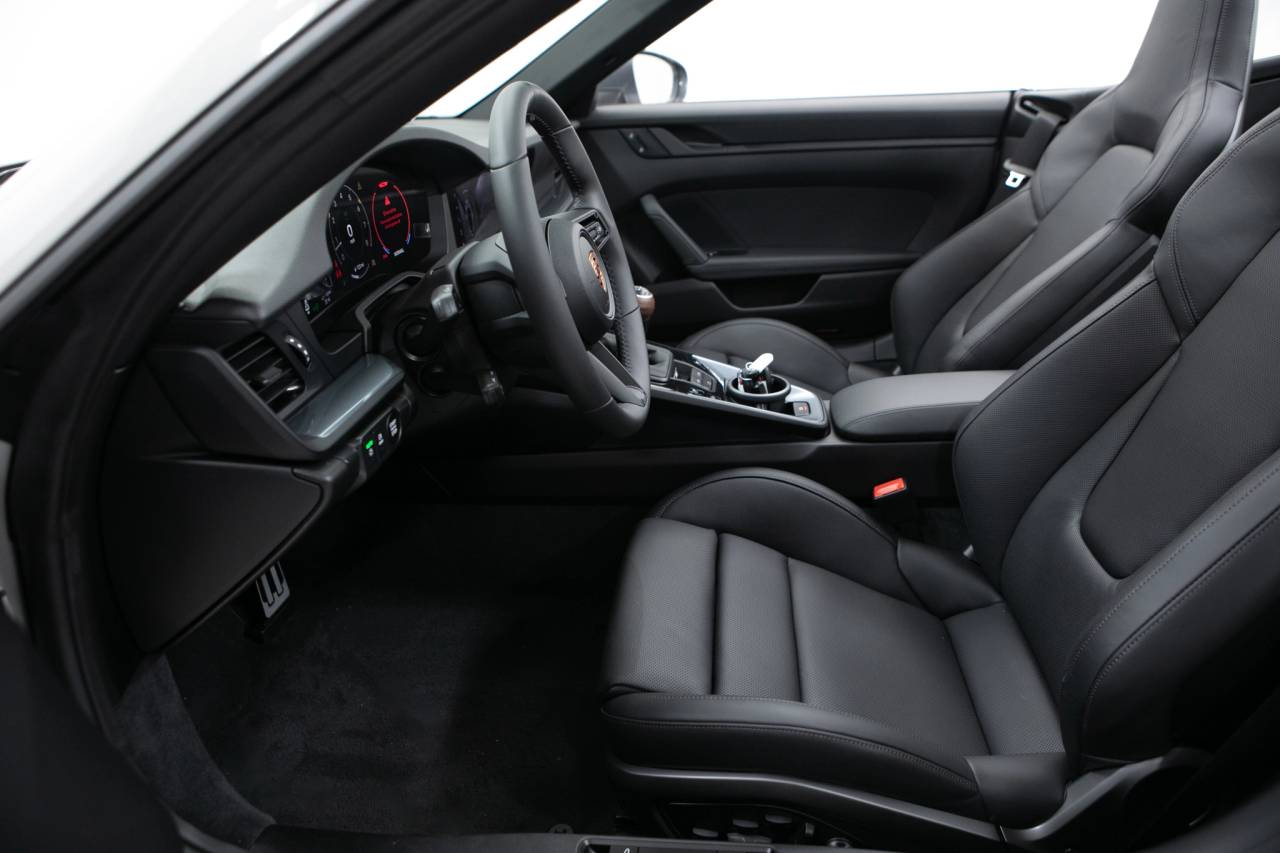 Thumbnail: 2026 Porsche 911 - 23