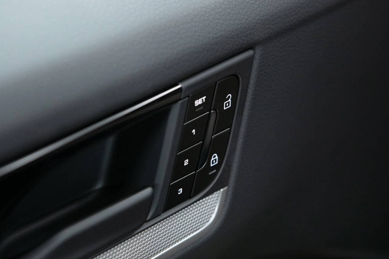 Thumbnail: 2026 Porsche  - 25