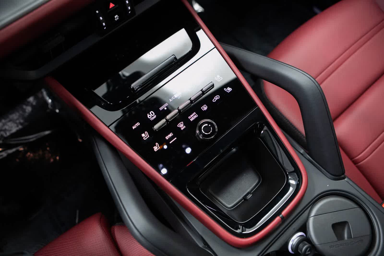 Thumbnail: 2025 Porsche Cayenne - 28