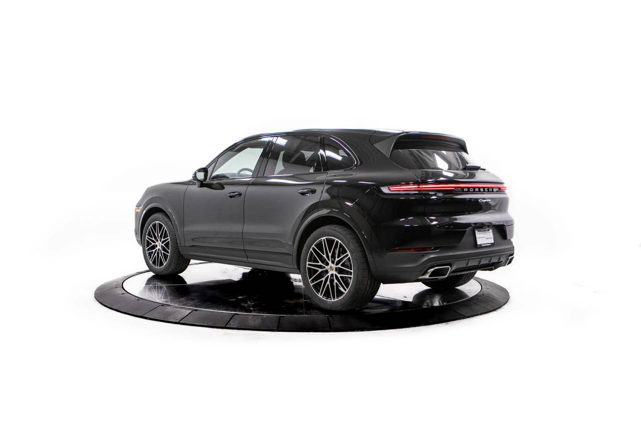 Thumbnail: 2026 Porsche Cayenne - 3