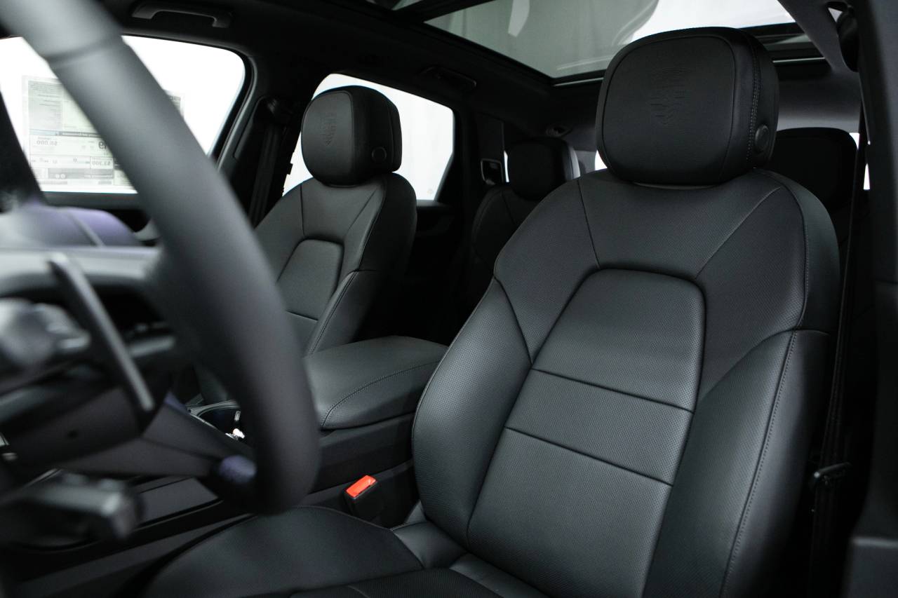 Thumbnail: 2026 Porsche Cayenne - 5