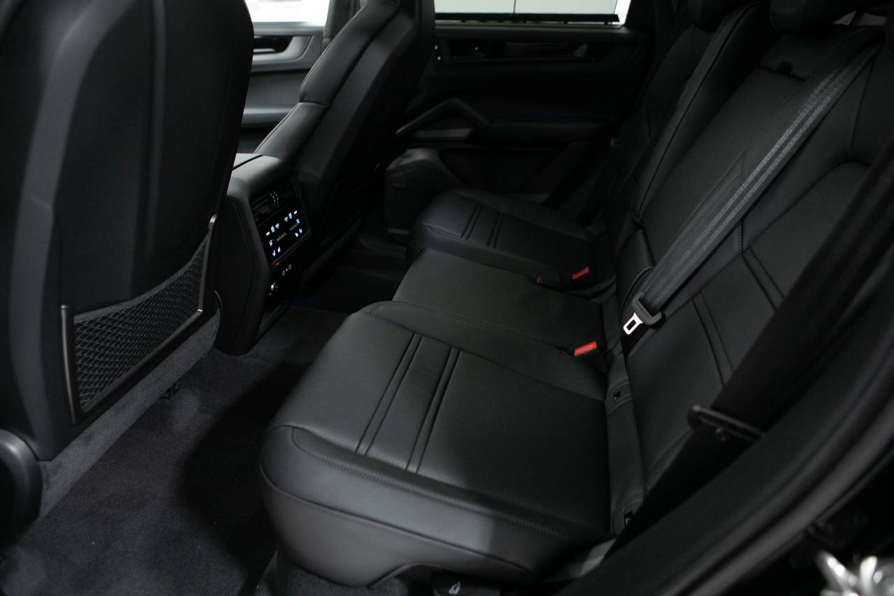 Thumbnail: 2026 Porsche  - 36