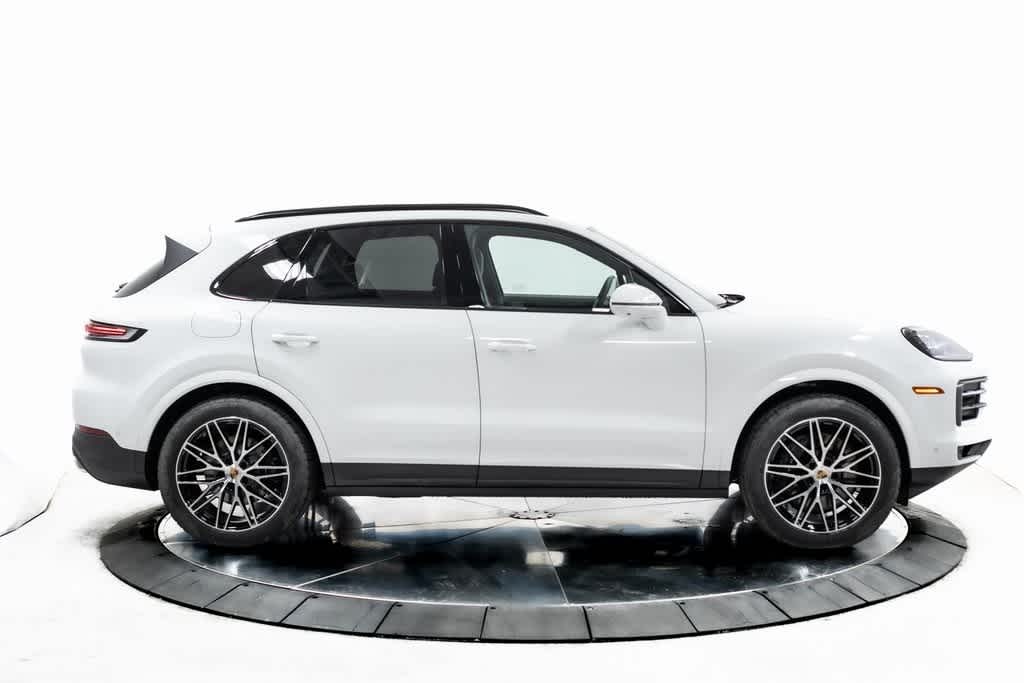 Thumbnail: 2025 Porsche Cayenne - 8