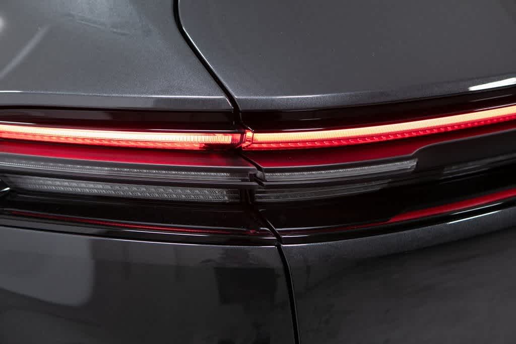 Thumbnail: 2025 Porsche Macan - 36