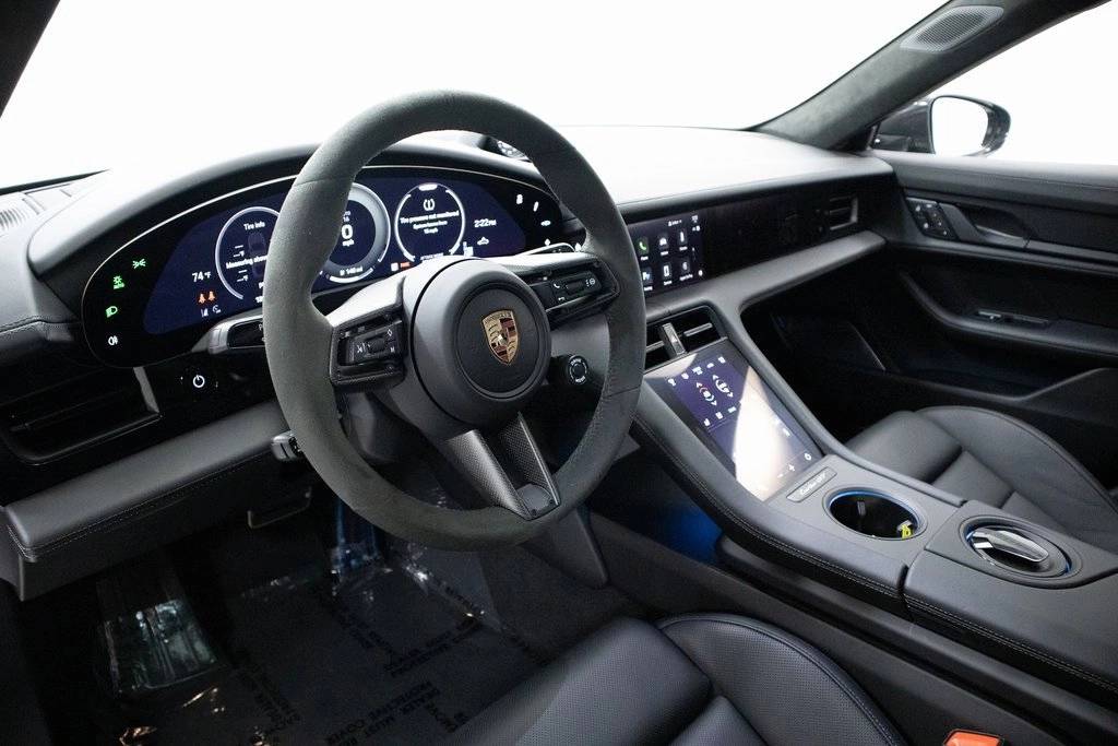 2025 Porsche Taycan Turbo GT photo 4