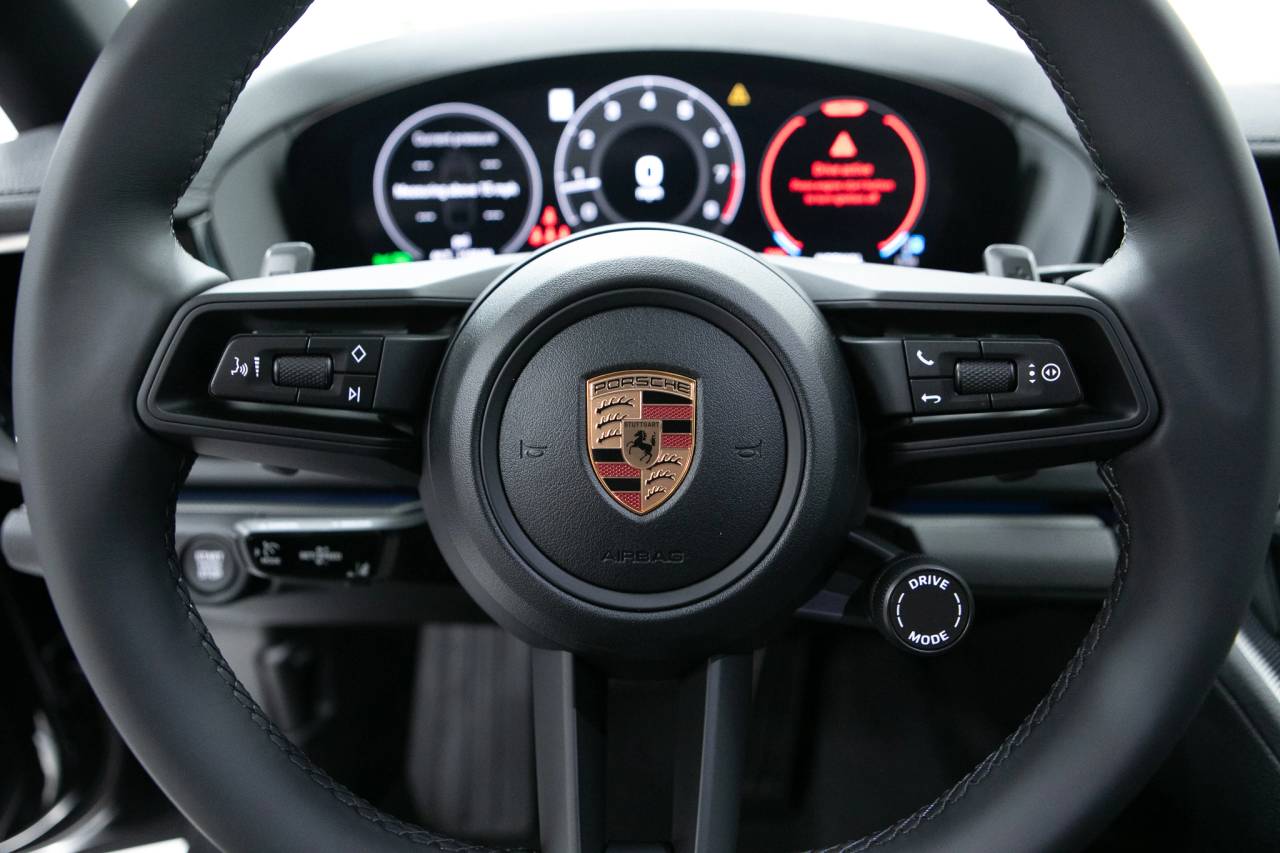 Thumbnail: 2026 Porsche Panamera - 21