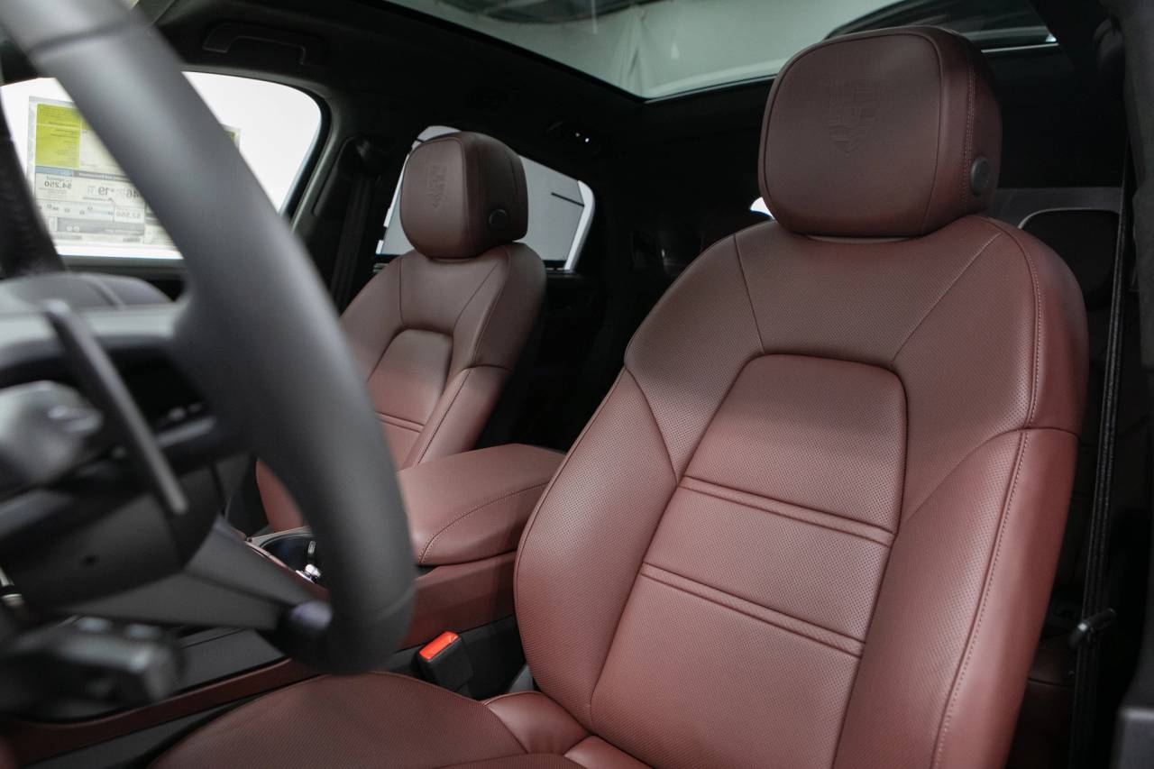 Thumbnail: 2026 Porsche  - 5