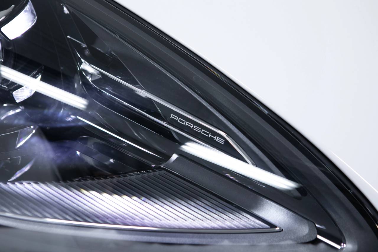 Thumbnail: 2026 Porsche Macan - 13