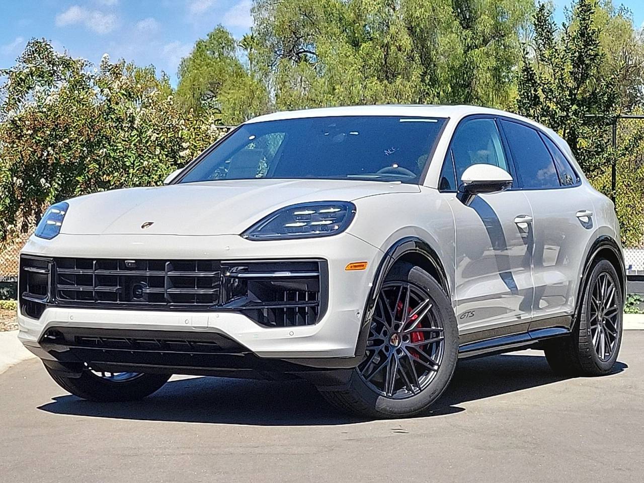 Thumbnail: 2026 Porsche Cayenne - 1