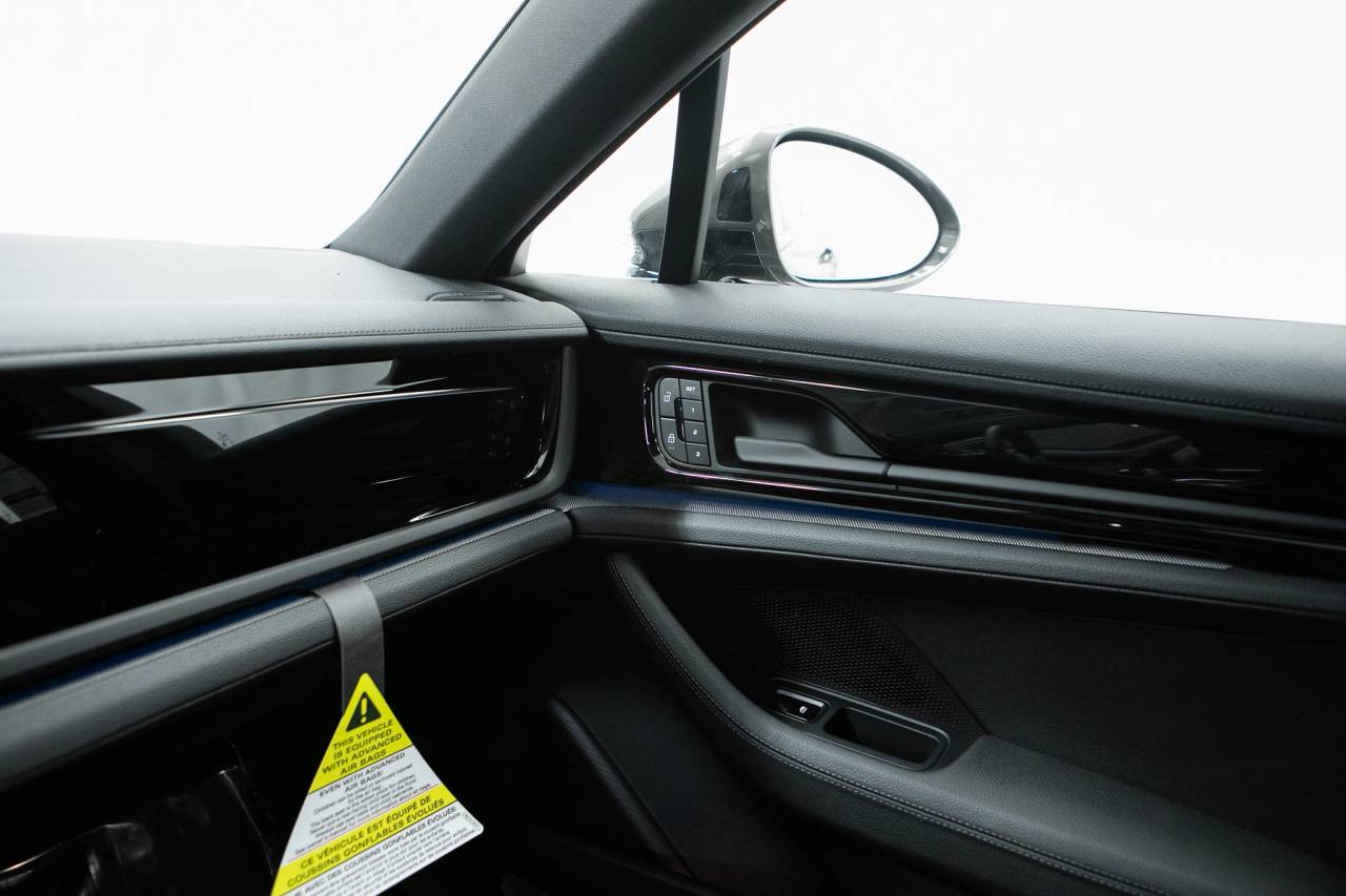 Thumbnail: 2026 Porsche Panamera - 31