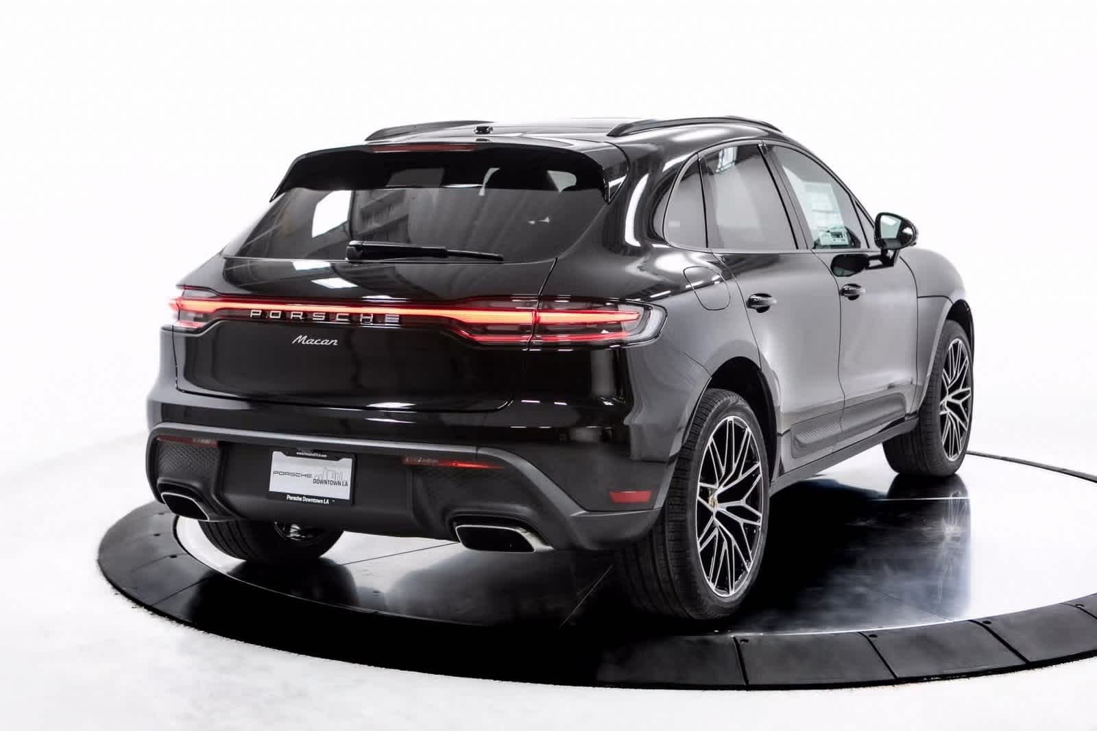 Thumbnail: 2025 Porsche Macan - 7