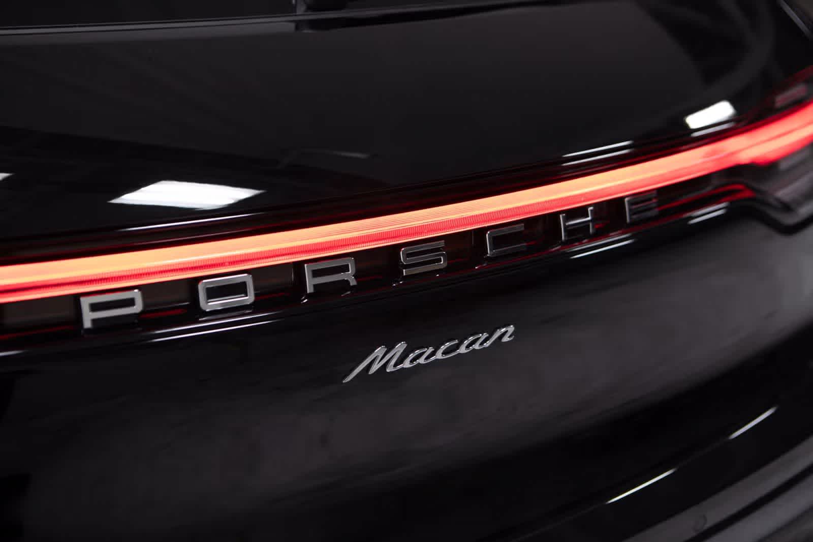 Thumbnail: 2026 Porsche Macan - 19