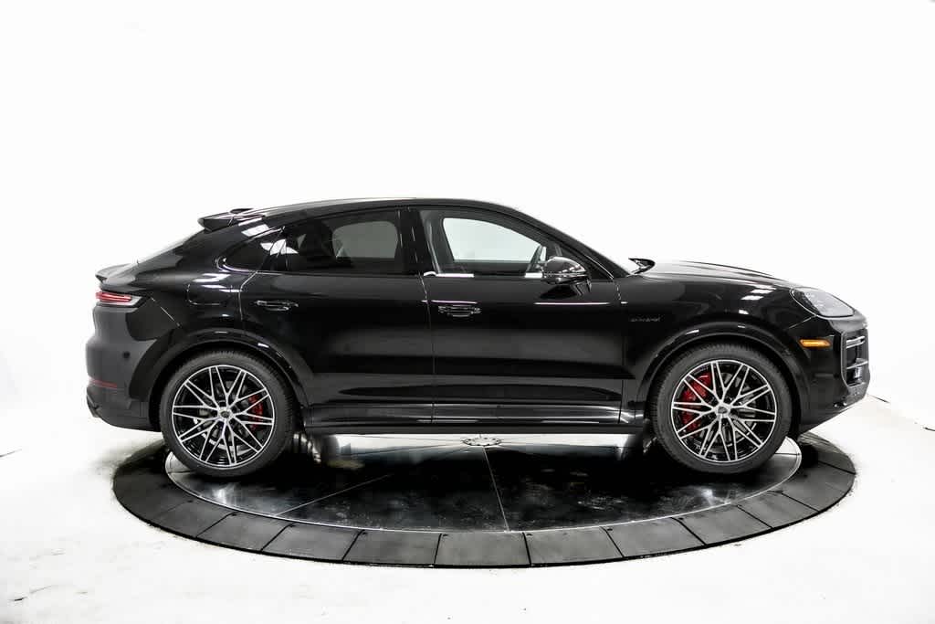 Thumbnail: 2025 Porsche  - 8