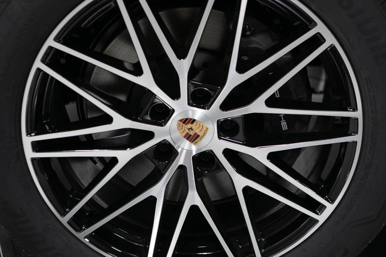 Thumbnail: 2026 Porsche  - 11