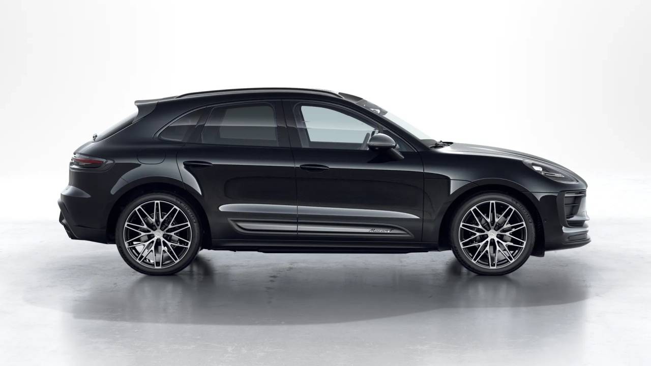 Thumbnail: 2026 Porsche Macan - 7