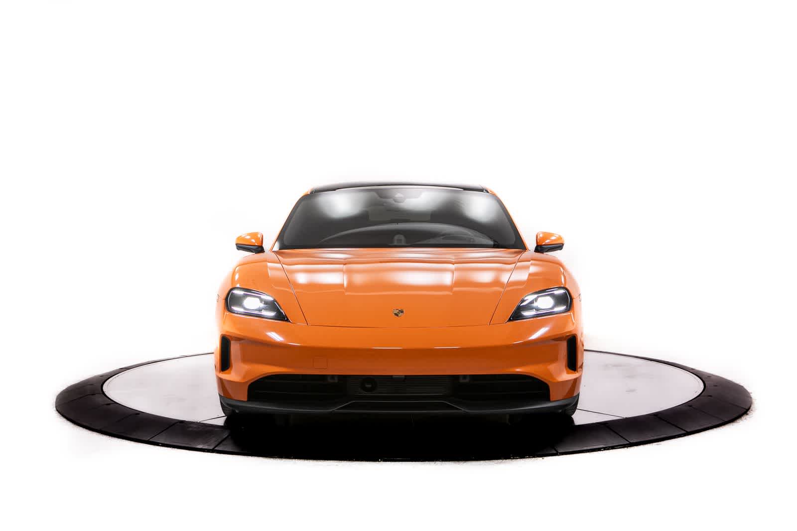 Thumbnail: 2025 Porsche Taycan - 10
