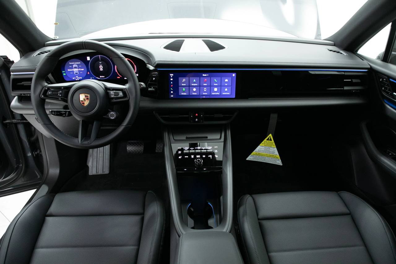 Thumbnail: 2025 Porsche Macan - 9