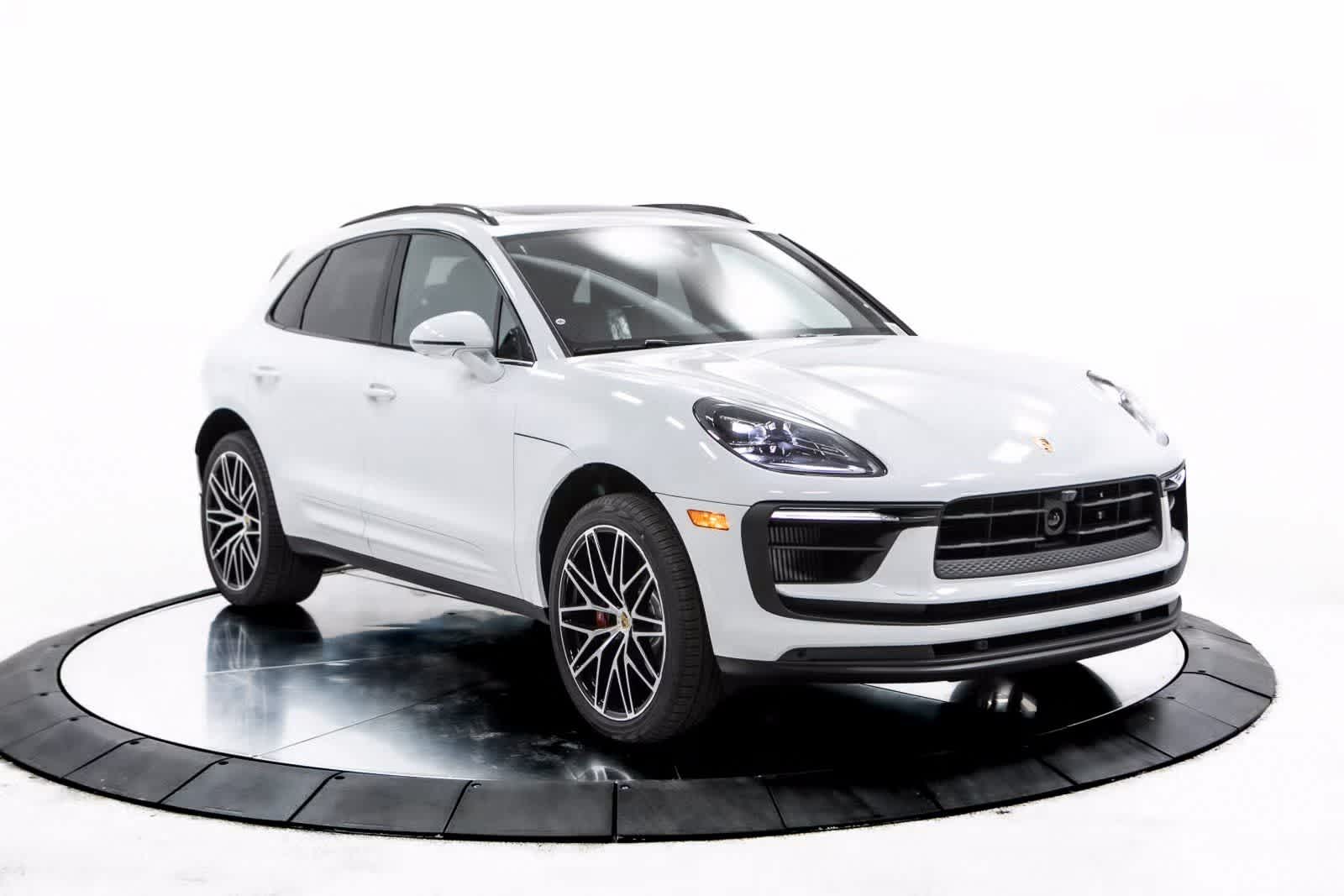 Thumbnail: 2025 Porsche Macan - 9