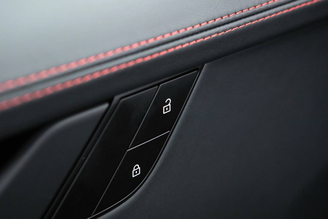 Thumbnail: 2026 Porsche 911 - 26