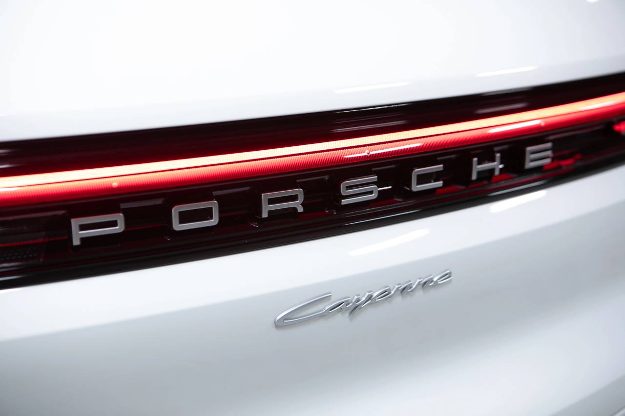 Thumbnail: 2026 Porsche Cayenne - 16