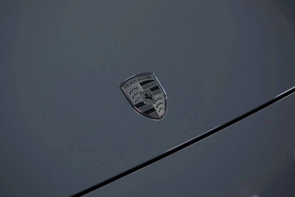 Thumbnail: 2025 Porsche Panamera - 18