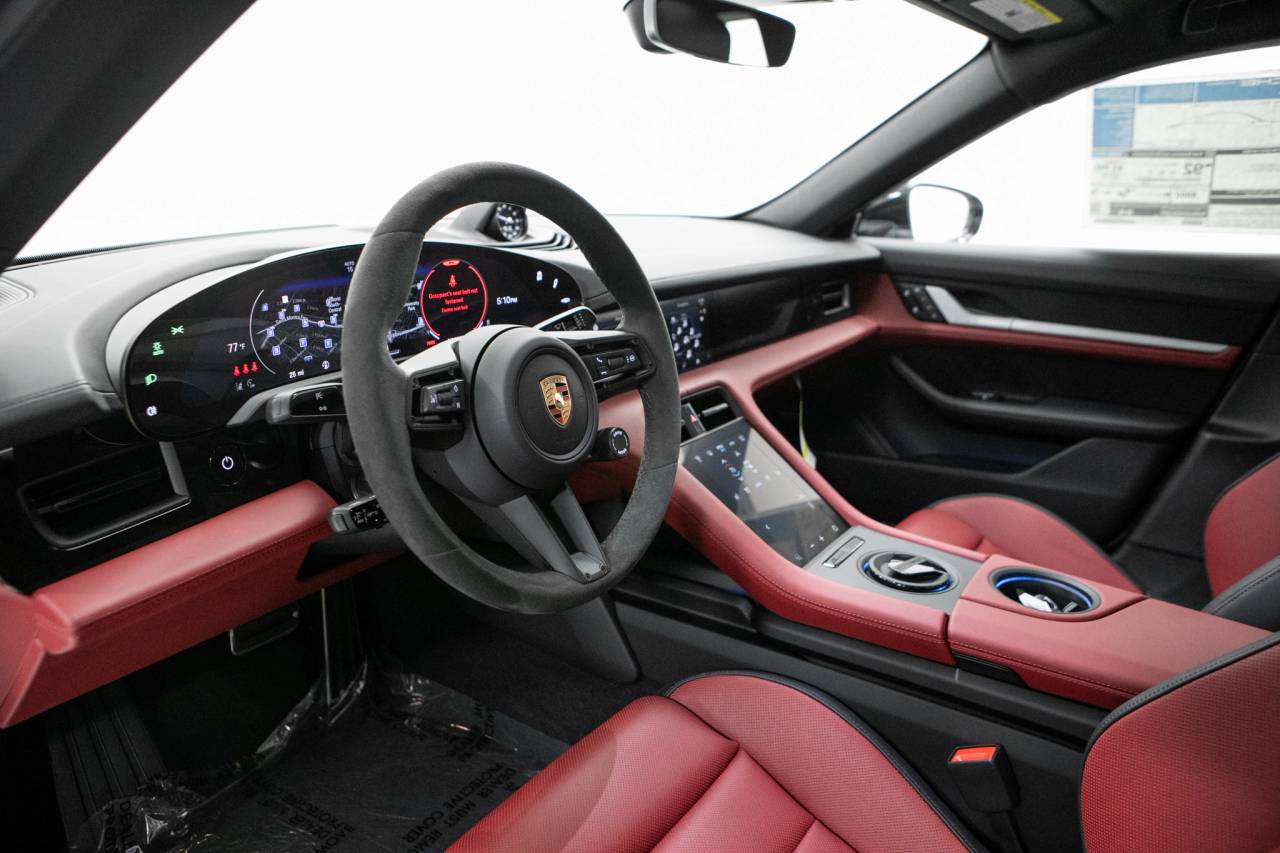 Thumbnail: 2026 Porsche Taycan - 4