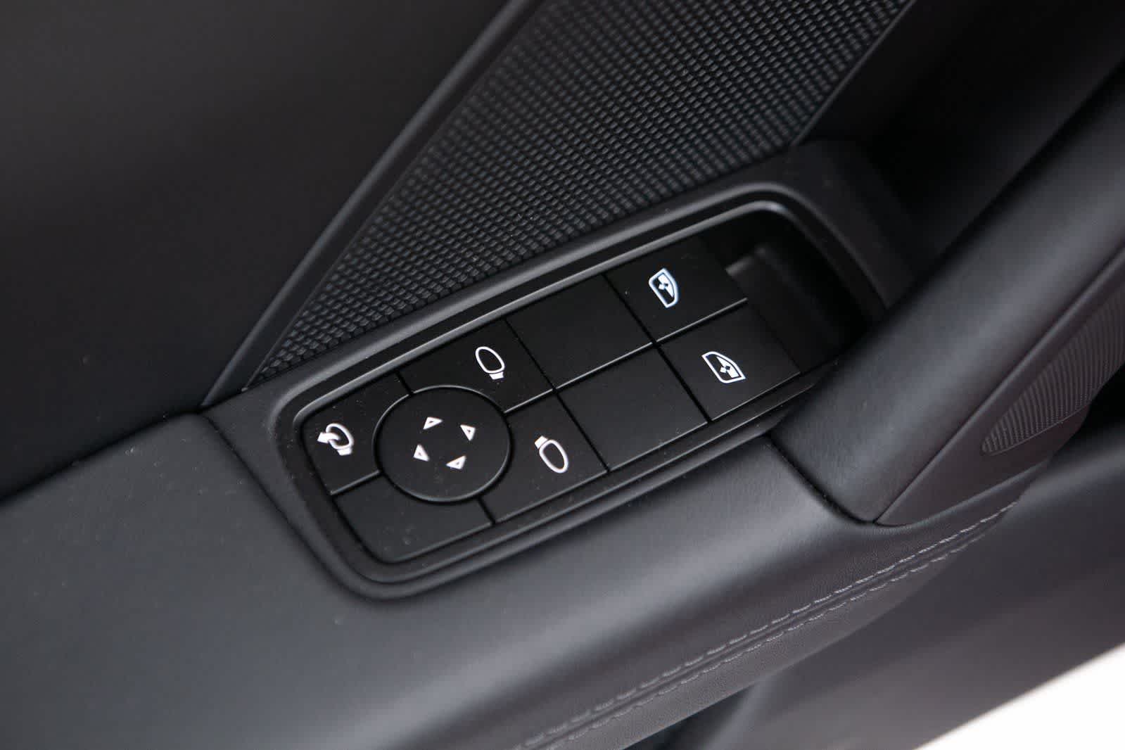 Thumbnail: 2025 Porsche 911 - 18