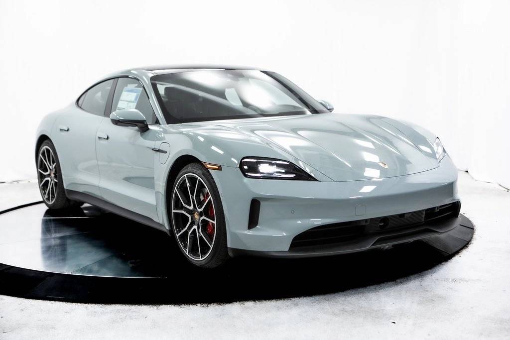 Thumbnail: 2025 Porsche Taycan - 9