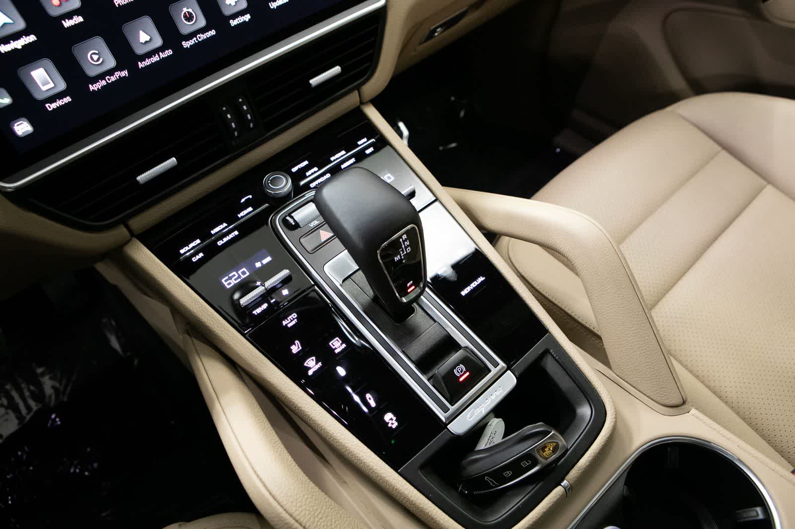 Thumbnail: 2023 Porsche Cayenne - 27