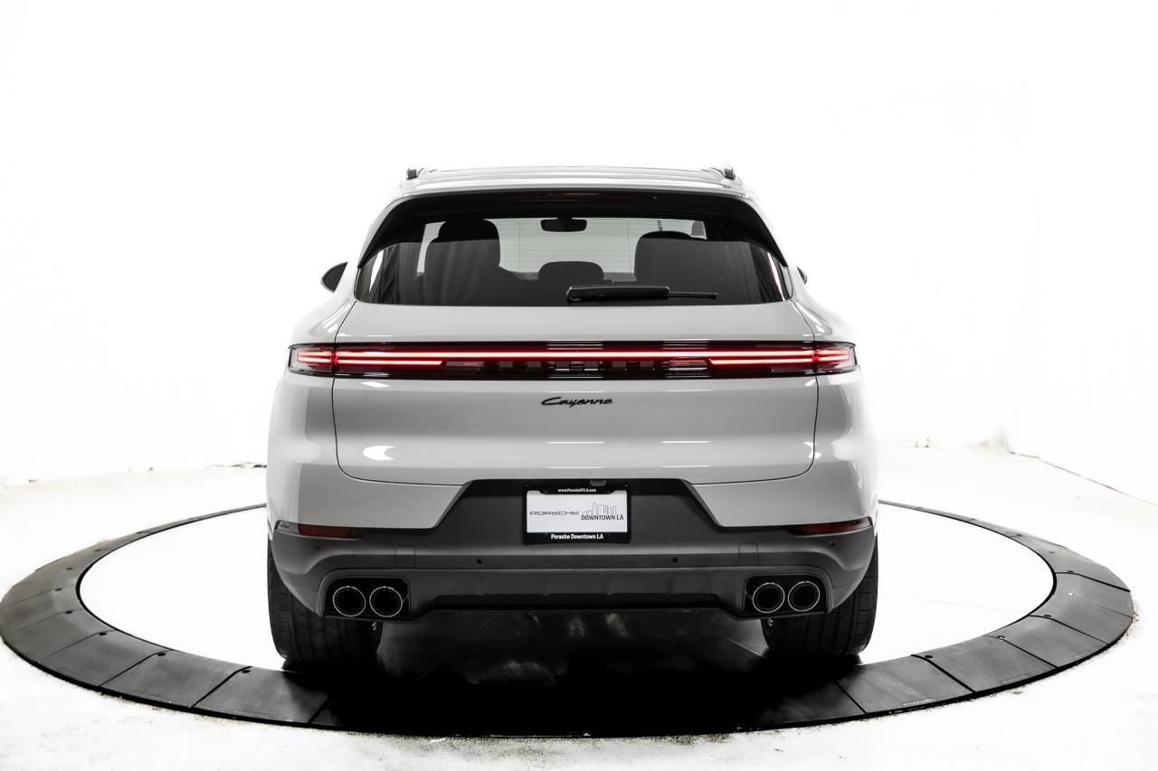 Thumbnail: 2025 Porsche Cayenne - 4