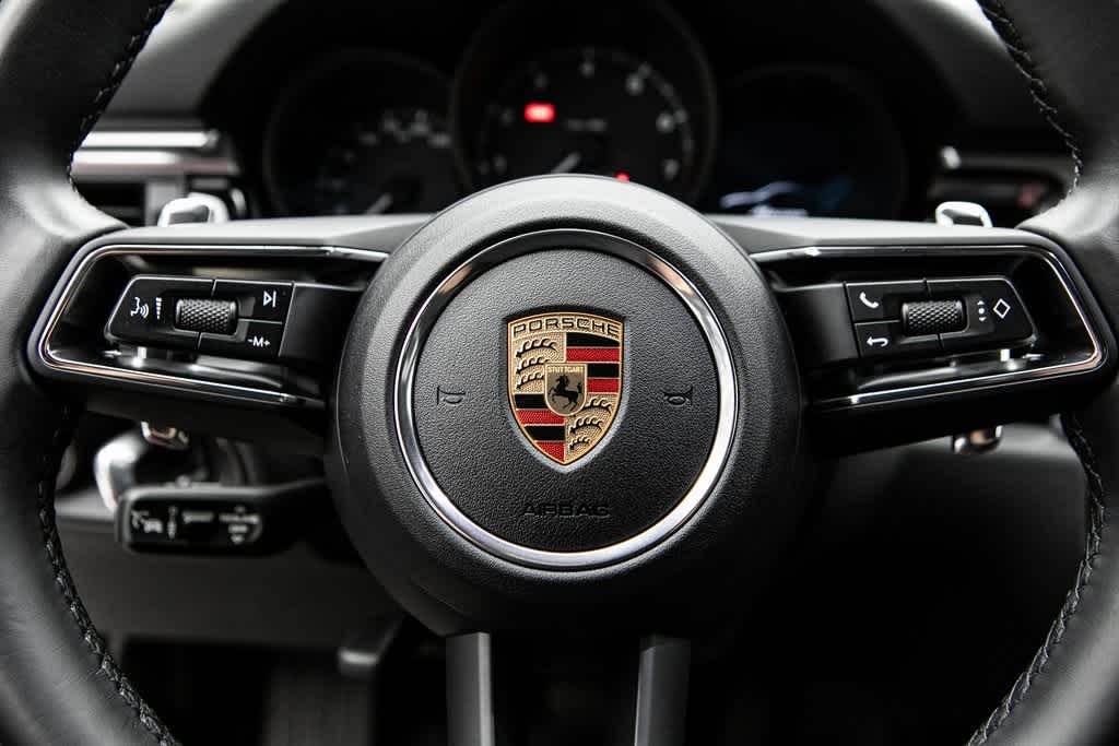 Thumbnail: 2024 Porsche Macan - 24