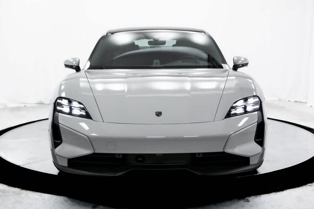 Thumbnail: 2025 Porsche Taycan - 10