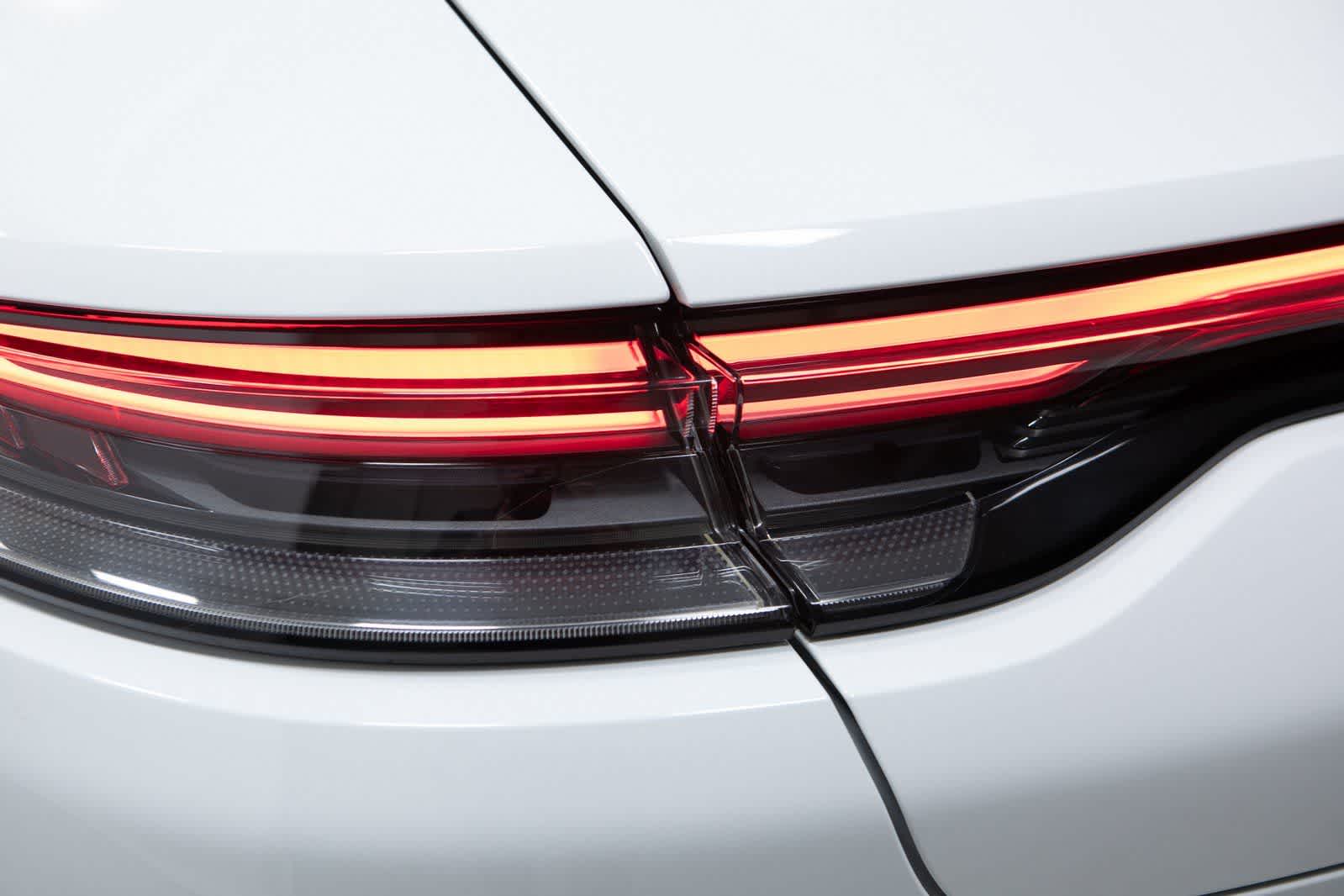 Thumbnail: 2023 Porsche Panamera - 34