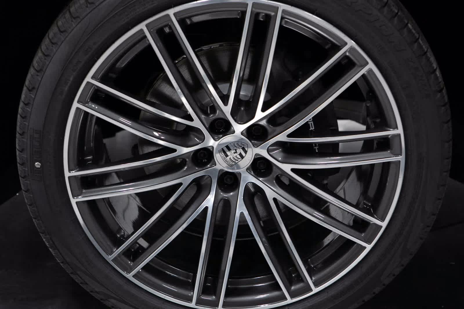 Thumbnail: 2025 Porsche Macan - 11