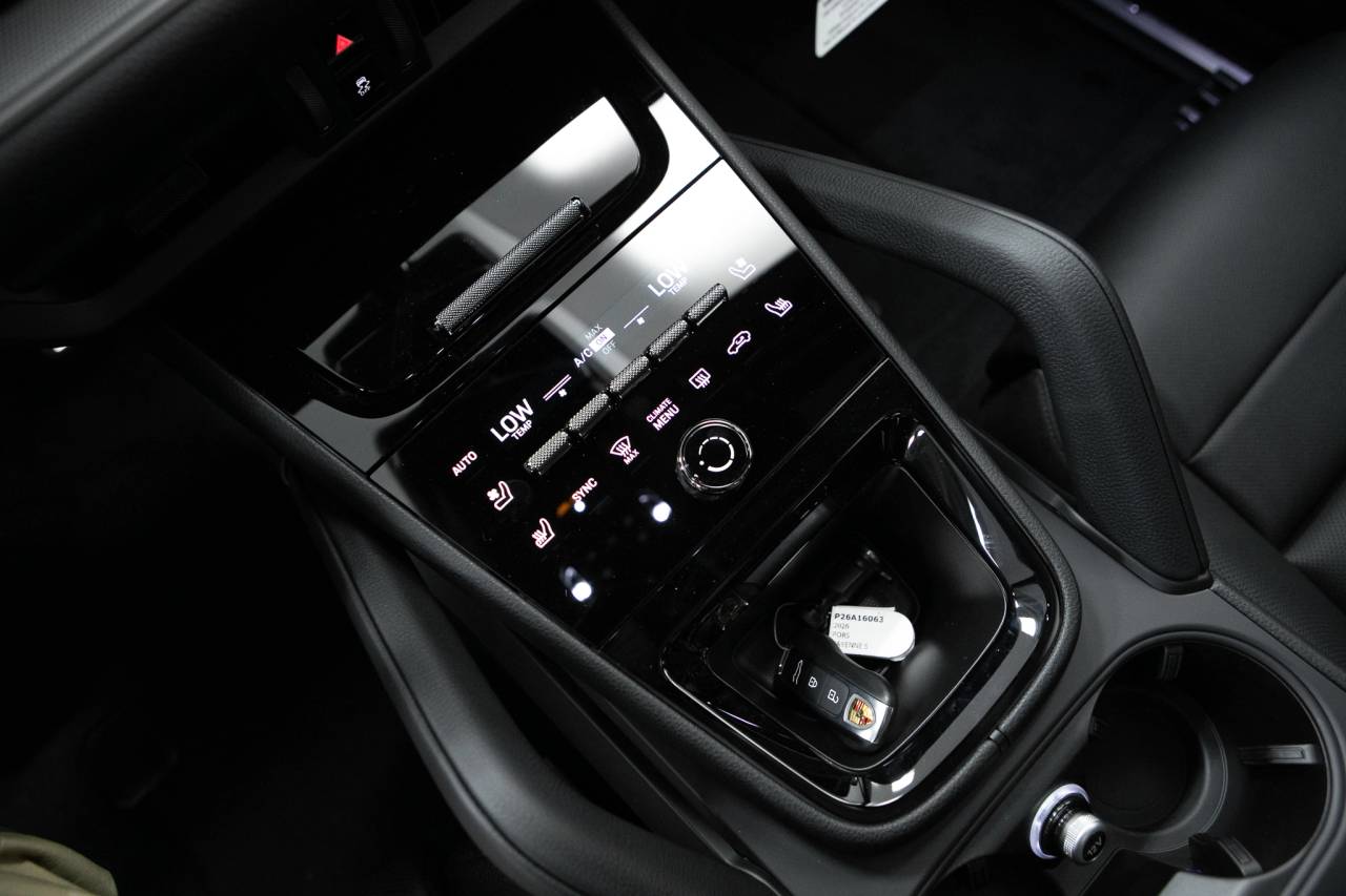Thumbnail: 2026 Porsche Cayenne - 28
